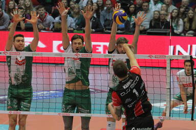 Środa z PlusLigą: Indykpol AZS Olsztyn - Asseco Resovia Rzeszów 0:3