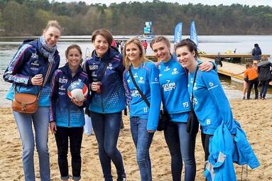 Chemik zagrał przeciwko morsom