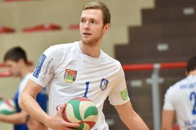 Jakub Urbanowicz siatkarzem Cerrad Czarnych Radom