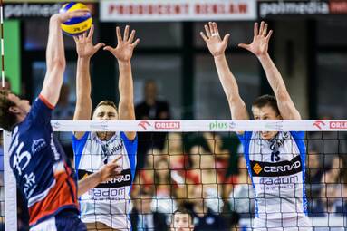 Sobota z PlusLigą: ZAKSA Kędzierzyn-Koźle - Cerrad Czarni Radom 3:2