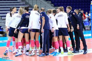 Świąteczna paczka Chemika podczas meczu z Bielskiem