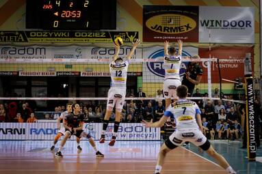 Piątek z PlusLigą: Cerrad Czarni Radom - Jastrzębski Węgiel 1:3