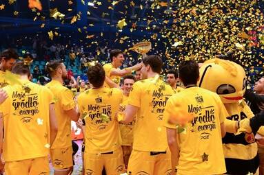PGE Skra rozpoczyna walkę o obronę trofeum