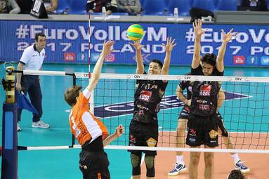 LM: trzy polskie zespoły w play off