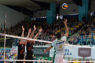 Galeria: Jastrzębski Węgiel wygrał 3-0 w Zawierciu