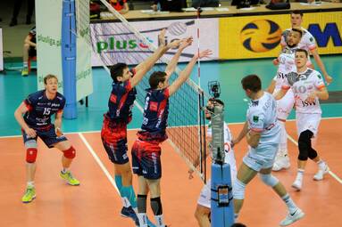 Sobota z PlusLigą: Jastrzębski Węgiel - ZAKSA Kędzierzyn-Koźle 1:3