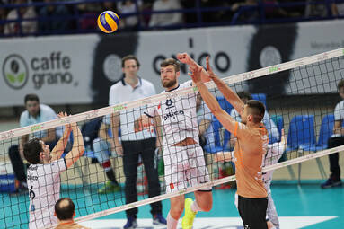 Niedziela z PlusLigą: ONICO Warszawa - Cuprum Lubin 1:3