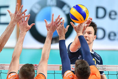 Galeria: Cuprum Lubin - ONICO Warszawa 1:3