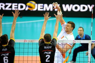 Ćwierćfinał PlusLigi: Jastrzębski Węgiel – PGE Skra Bełchatów 3:2