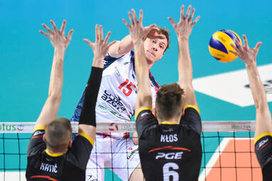 Niedziela z PlusLigą: ZAKSA Kędzierzyn-Koźle - PGE Skra Bełchatów 3:1