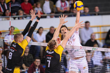 Niedziela z PlusLigą: PGE Skra Bełchatów – Grupa Azoty ZAKSA Kędzierzyn-Koźle 3:2