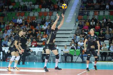 Niedziela z PlusLigą: Cuprum Lubln - Trefl Gdańsk 0:3