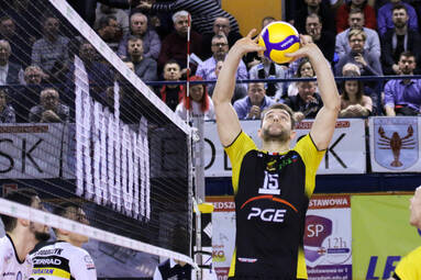 Niedziela z PlusLigą: Cerrad Enea Czarni Radom - PGE Skra Bełchatów 1:3