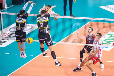 Poniedziałek z PlusLigą: Cerrad Enea Czarni Radom  - Asseco Resovia Rzeszów 3:0