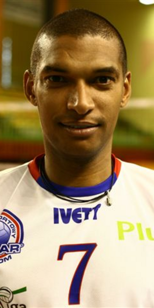 Maikel Salas