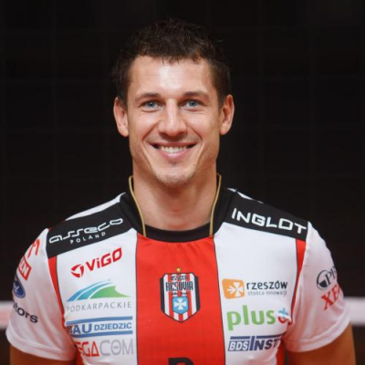 Alek Achrem 