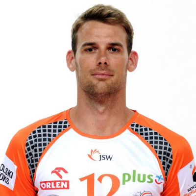 Russell Holmes 