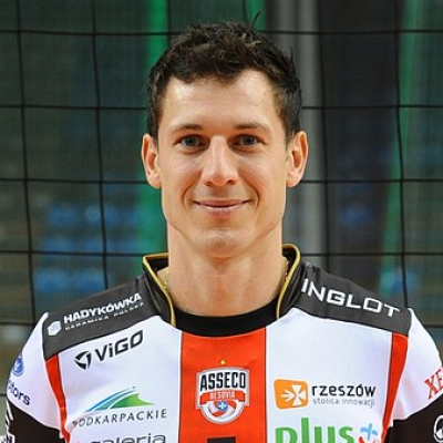 Alek Achrem 