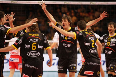 Szybkie 3:0 w meczu potentatów