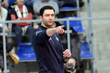 Nowy kontrakt Ferhata Akbasa