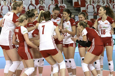Biało-czerwone siatkarki już grają! Polki lepsze od Czeszek
