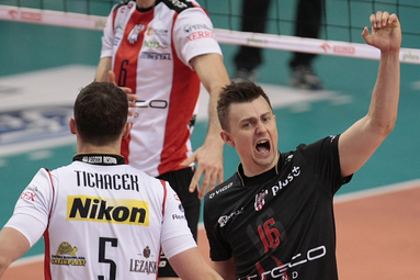 Resovia pierwszym finalistą