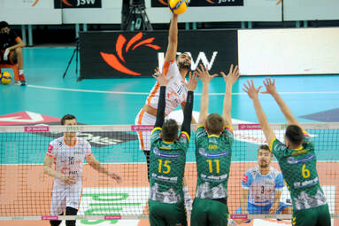 Środa z PlusLigą: Jastrzębski Węgiel - Aluron CMC Warta Zawiercie 1:3