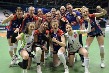 Czwartek z TAURON Ligą: #VolleyWrocław - Polskie Przetwory Pałac Bydgoszcz 2:3