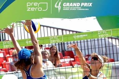 Kremy do opalania i czapki z daszkiem