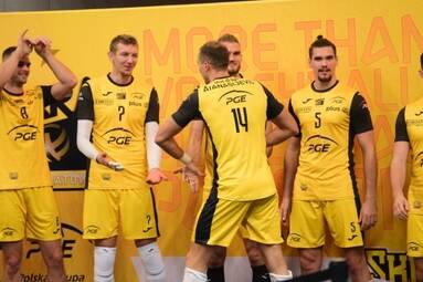 PGE Skra Bełchatów zaprezentowana. Wygrana z IBB Polonią