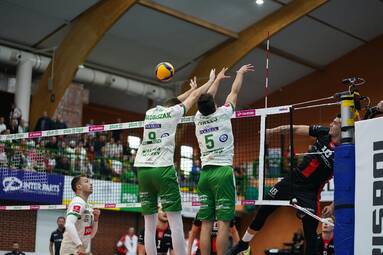 Niedziela z PlusLigą: Indykpol AZS Olsztyn - Asseco Resovia Rzeszów 1:3