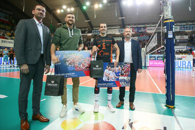 Środa w PlusLigą: Grupa Azoty ZAKSA Kędzierzyn-Koźle - Jastrzębski Węgiel 3:0