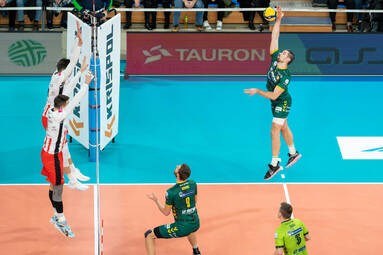 Niedziela z PlusLigą: Aluron CMC Warta Zawiercie - Asseco Resovia Rzeszów 1:3
