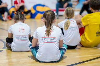 Siatkówka po raz kolejny połączyła pokolenia! Piękna niedziela w Warszawie