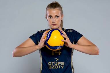 Natalia Mędrzyk siatkarką Grupy Azoty Chemika