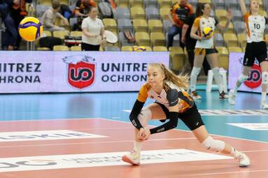 Zdjęcia z meczu UNI Opole - ROLESKI GRUPA AZOTY Tarnów