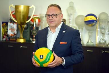 Adam Gorol: Wyznaczam czerwoną kreską, poniżej której nie chciałbym się znaleźć. I to się udaje