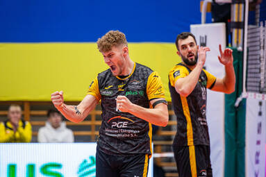 PGE GiEK Skra Bełchatów wygrywa w Wieluniu po pięciu setach [ZDJĘCIA]