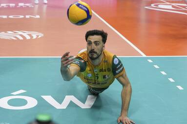 Uraz Miguela Tavaresa, Oliwier Winiarski w składzie meczowym