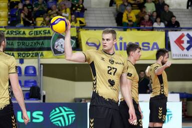 GKS Katowice przedłużył kontrakt z kolejnym środkowym