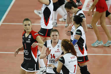 KS Pałac - PWSZ Karpaty MOSiR KHS Krosno 3:1`