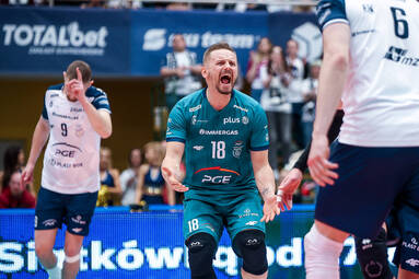 W meczu PGE Projekt Warszawa - PGE GiEK SKRA Bełchatów obie strony walczyły z równą zawziętością [ZDJĘCIA]
