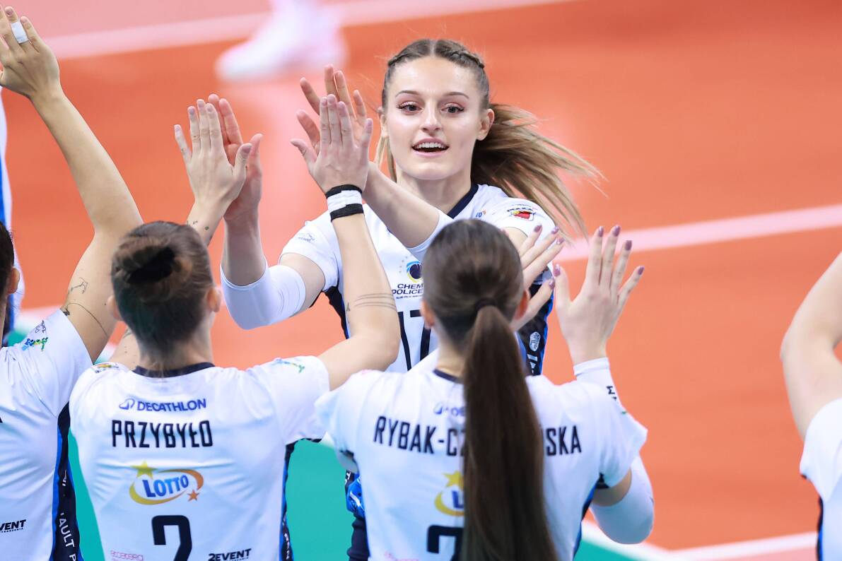 Trzy punkty w meczu z #VolleyWrocław trafiają na konto LOTTO Chemika [ZDJĘCIA]