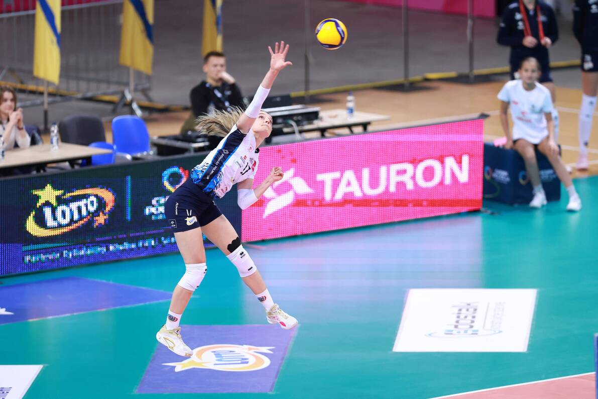 Trzy punkty w meczu z #VolleyWrocław trafiają na konto LOTTO Chemika [ZDJĘCIA]