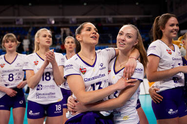 Godzinę i siedem minut, tyle potrzebowały zawodniczki KS DevelopResu Rzeszów by pokonać 3:0 siatkarki ITA TOOLS STAL Mielec [ZDJĘCIA] 