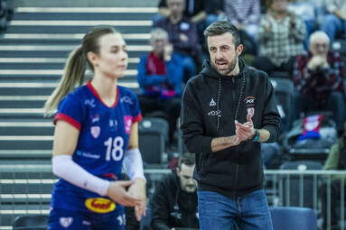 PGE Budowlani przegrali z faworytem w Lidze MIstrzyń. Im dłużej grali, tym lepiej...