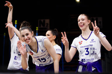 Po meczu z LOTTO Chemikiem  Police, Rzeszowianki odskoczyły rywalkom o dziesięć punktów [ZDJĘCIA]