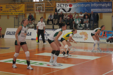 AZS w kreacjach znanej projektantki mody