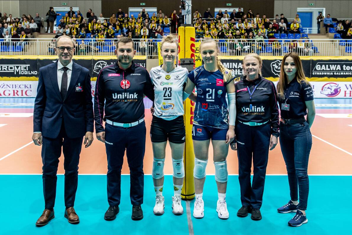 Mecz który zapisze się w historii klubu z Nowego Dworu. Pierwsze  zwycięstwo siatkarek EcoHarpoon NOWEL LOS Nowy Dwór Mazowiecki [ZDJĘCIA]