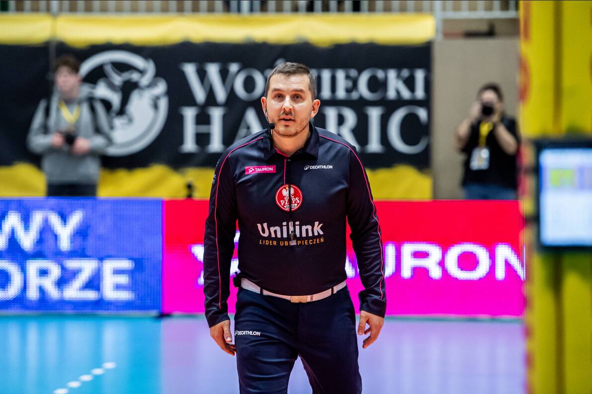 Mecz który zapisze się w historii klubu z Nowego Dworu. Pierwsze  zwycięstwo siatkarek EcoHarpoon NOWEL LOS Nowy Dwór Mazowiecki [ZDJĘCIA]